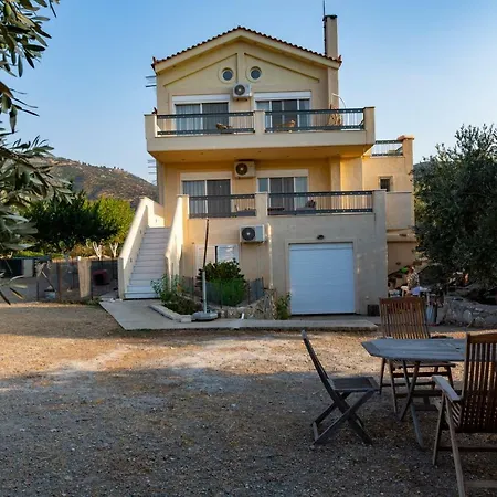 Elli Villa *