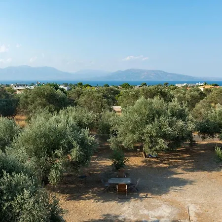 Elli Villa Agioi Apostoloi (Attica)
